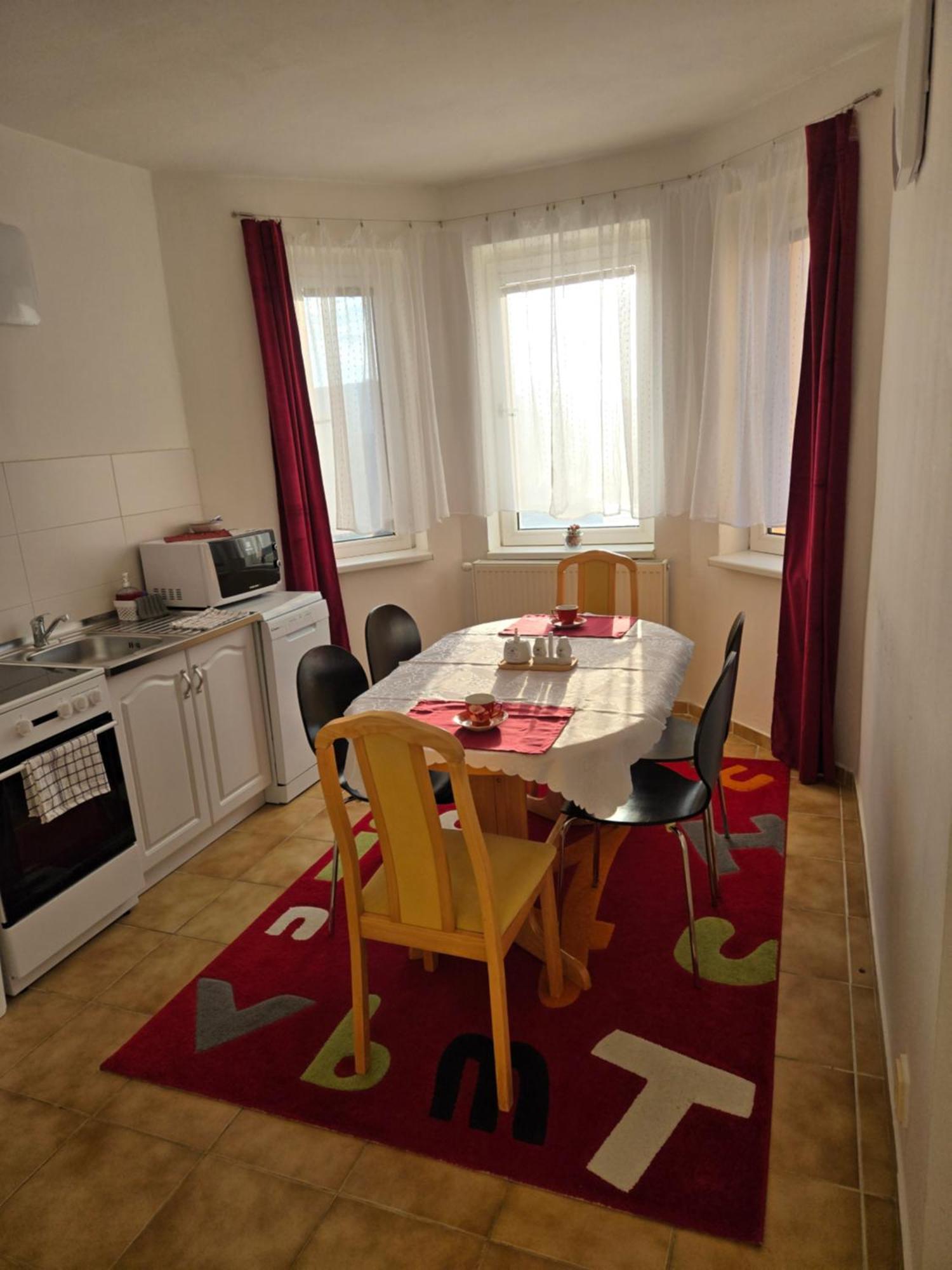 Appartement In Nitra Under The Zobor-Hill 외부 사진